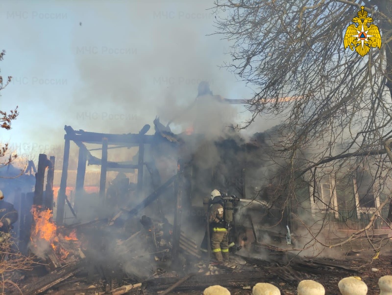 В сгоревшем доме в Брянском районе обнаружили погибшую