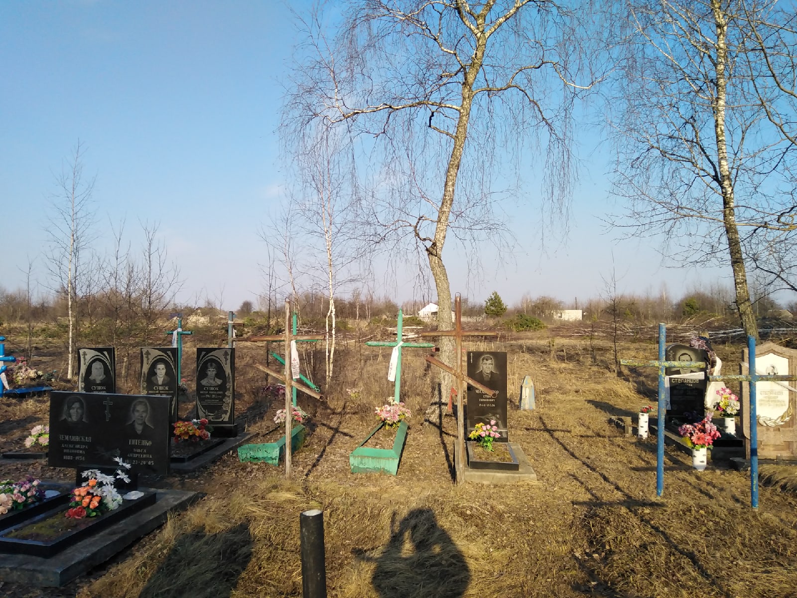 В Клинцах озаботились расчисткой территории у кладбища