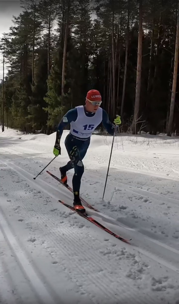 Европейские спортивные бренды оставили Большунова без формы и лыж