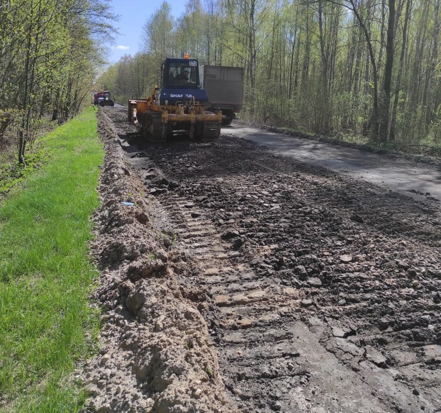 В Брянской области начали ремонтировать дорогу Трубчевск – Погар