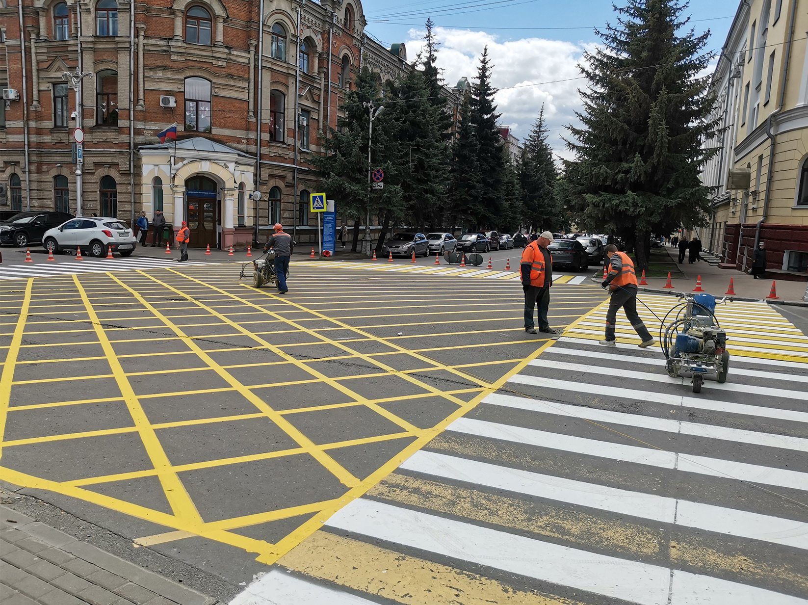 В Брянской области до конца года установят почти две тысячи дорожных знаков