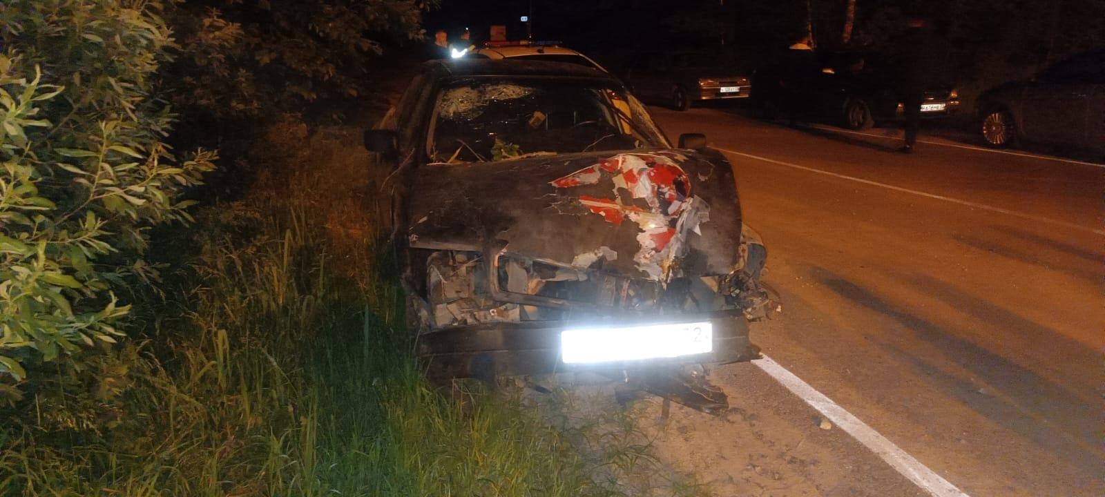 18-летний водитель под Карачевом разбил авто и покалечил сверстницу