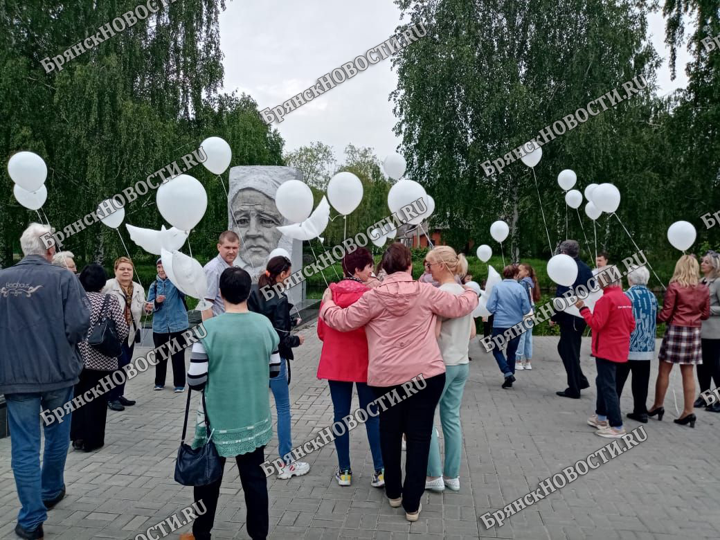 Самых юных и пожилых жителей Новозыбкова сегодня объединила акция «Ангелы»