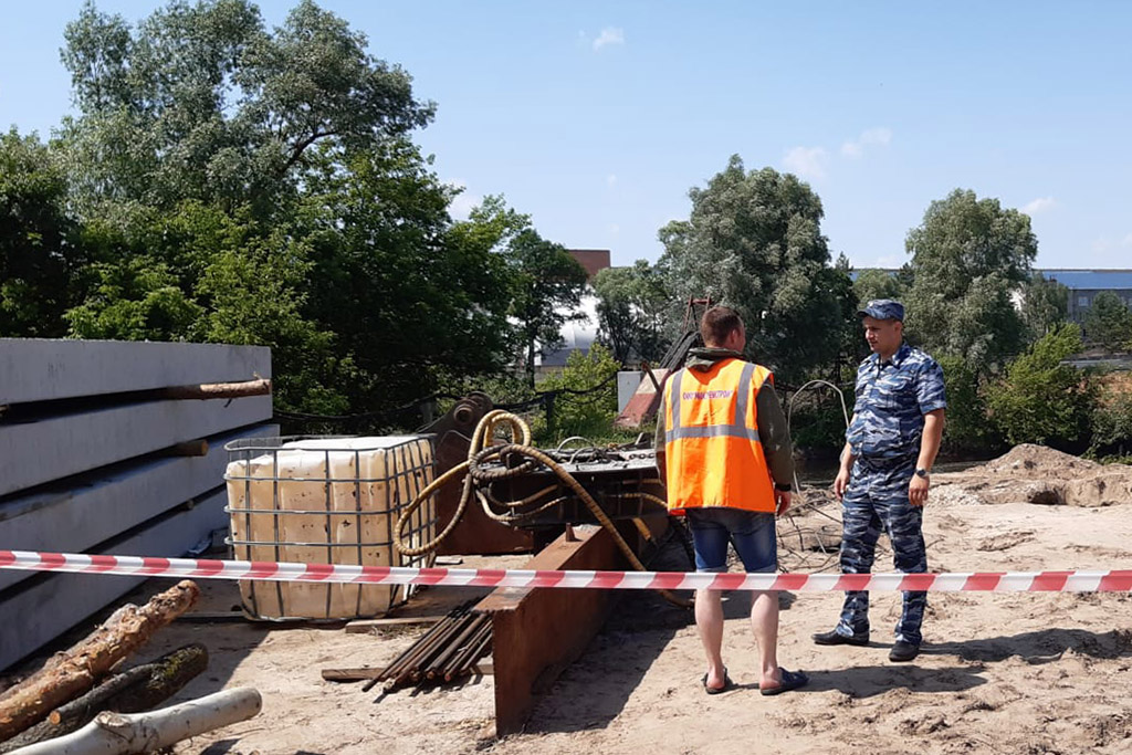 Осужденных к принудительным работам в Брянской области отправили на строительство моста в Сураже