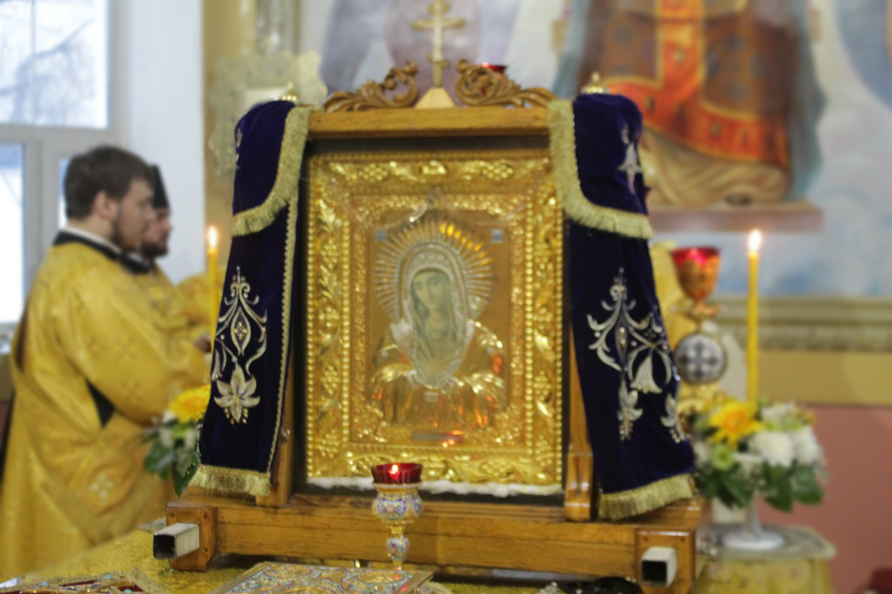 Сайт уникальной Локотской иконы захватили «сатанисты», но святыня ждет паломников в своей часовне