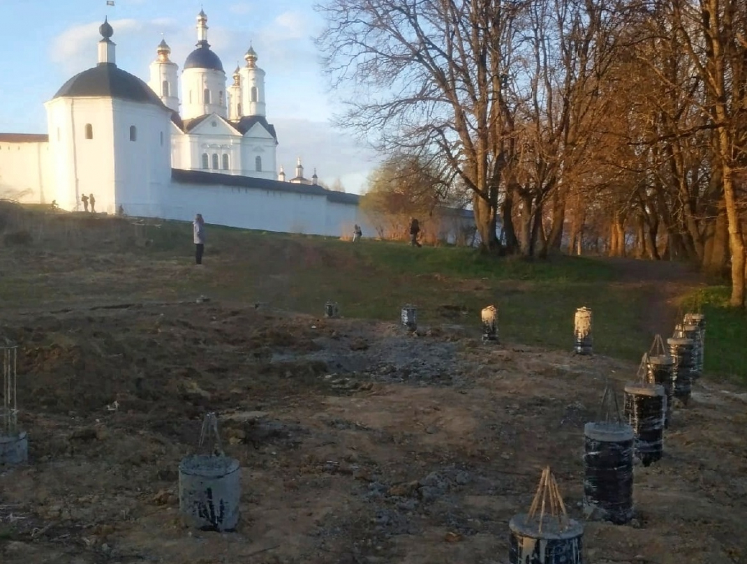 Стройку возле Свенского монастыря в Брянском районе остановили