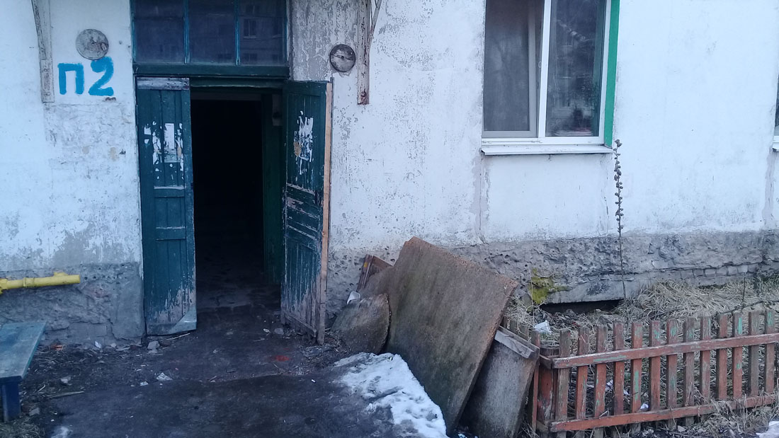 Дом в брянских Новоселках “потерял” фасад