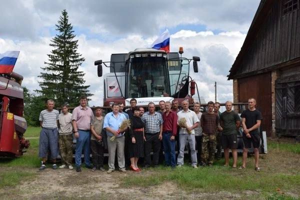 В Климовском районе сегодня отмечают Праздник первого снопа