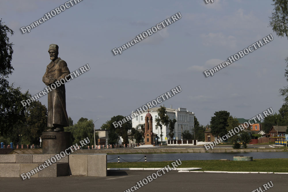 В Новозыбкове День ВМФ отметят автопробегом и «Водными забавами» в городском парке