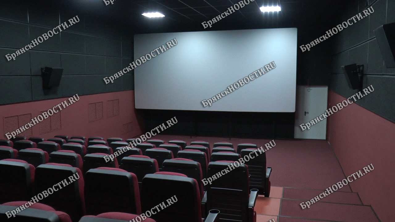 В Новозыбков привезли оборудование для виртуального концертного зала стоимостью более 5,4 миллиона рублей