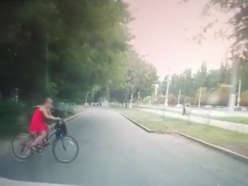 Женщина на Kia сбила в Брянске 12-летнюю велосипедистку