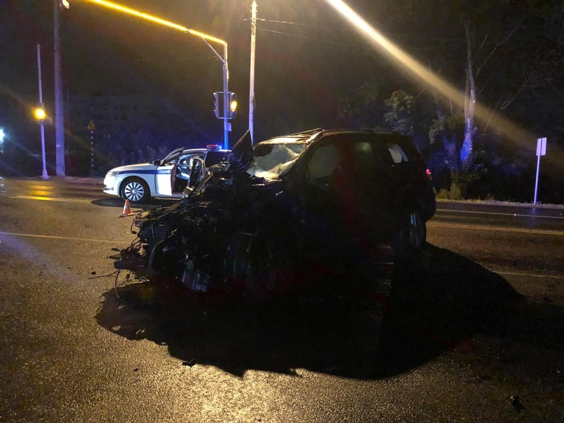 Пьяный подросток разбил Mercedes-Benz в аварии под Брянском