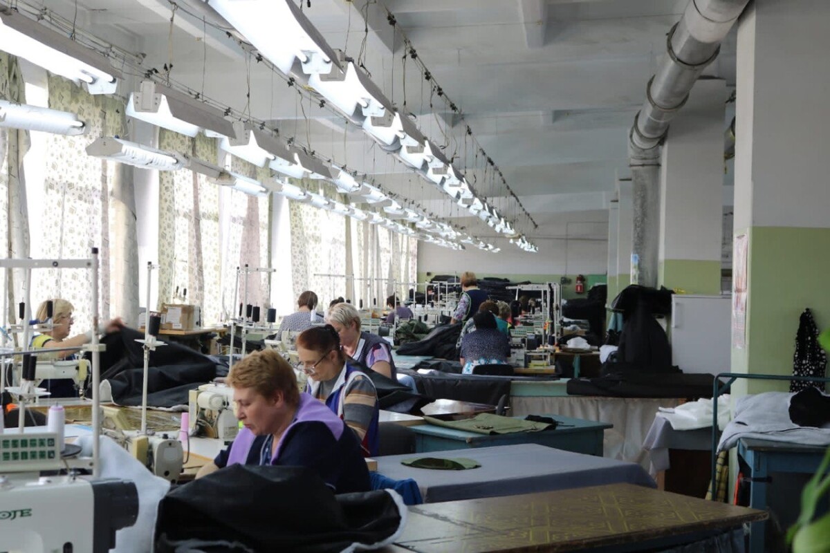 Фабрика в Брянской области выпустила 8 тысяч спальных мешков для военнослужащих