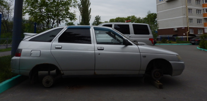 Гастролер из Калужской области «разул» в Брянске автомобиль
