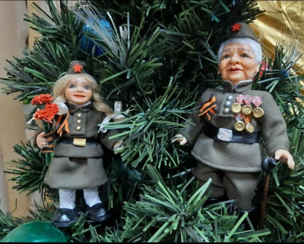 Семьям Брянской области предложили сделать новогодние ретро-игрушки для конкурса