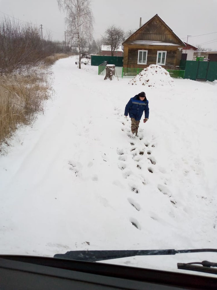 Нечищенные от снега дороги в Брянской области грозят мусорным кризисом