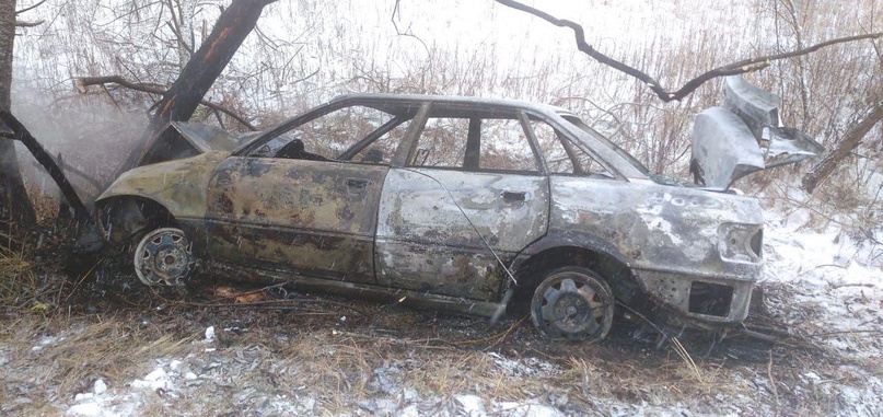В Красногорском районе машина слетела в кювет и загорелась