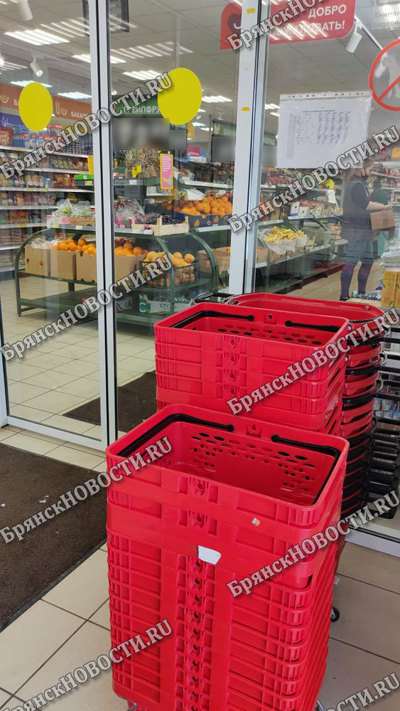 На полках магазинов Брянской области начнут дорожать «праздничные» продукты