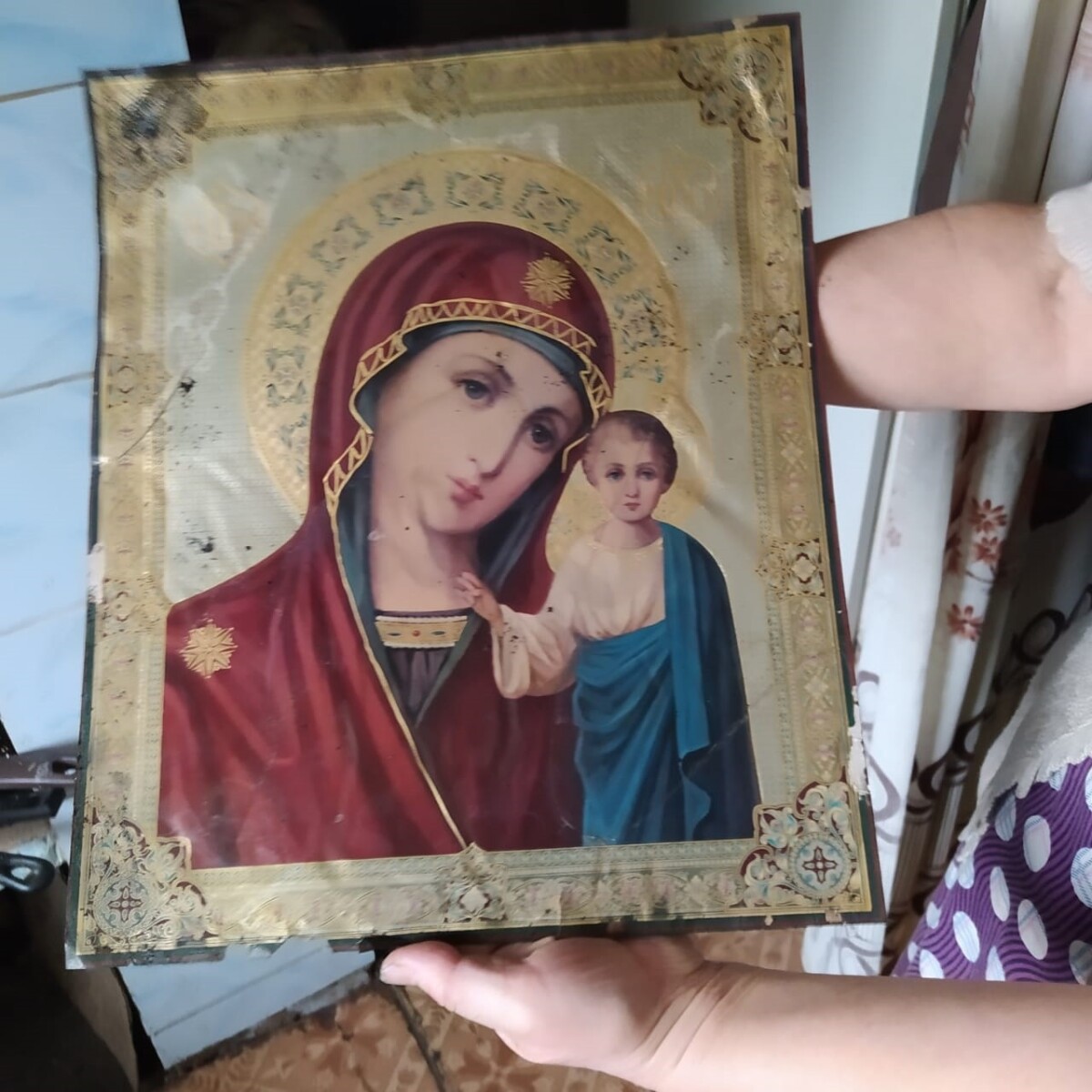 Во время пожара в храме Брянской области икона Казанской Пресвятой Богородицы осталась не тронута огнем