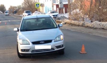 По дороге в школу 11-летний мальчик в Брянске попал под машину