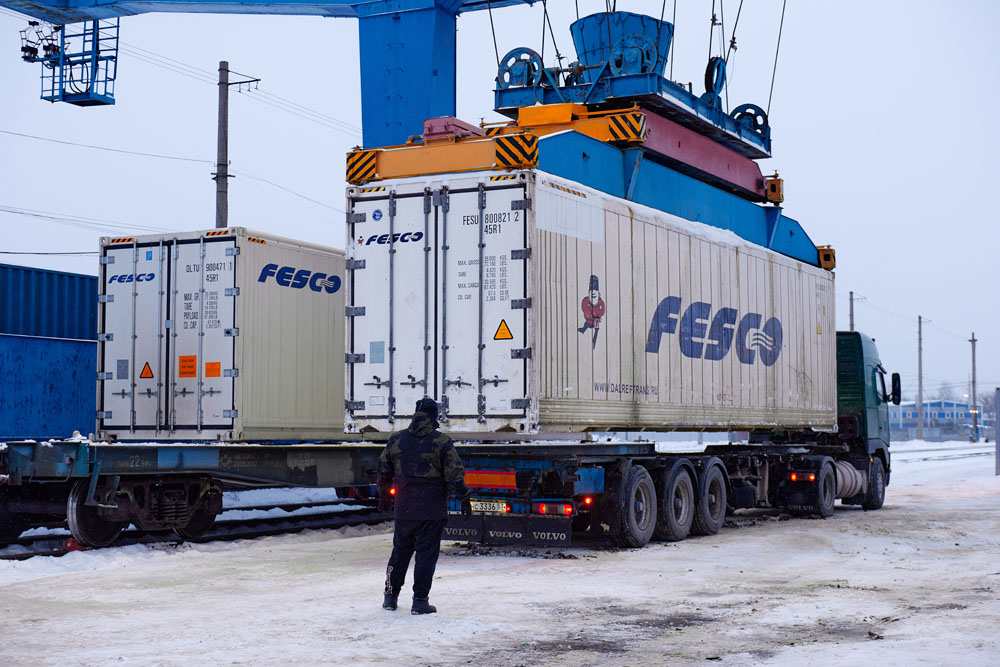 «Мираторг» впервые отправил контейнеры с мясом по железной дороге из Брянска на Дальний Восток