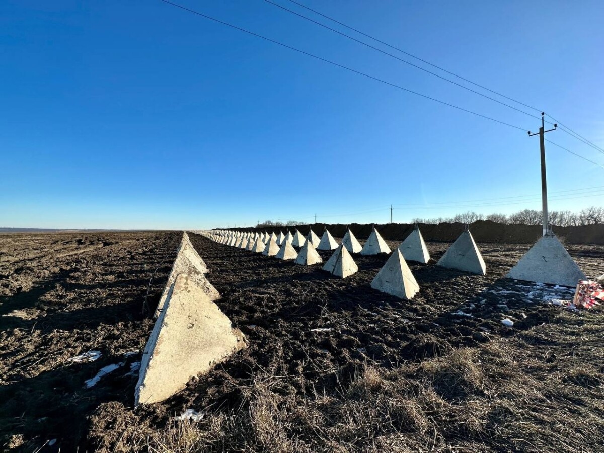 Белгородский губернатор опубликовал фотографии оборонительных сооружений на границе с Украиной