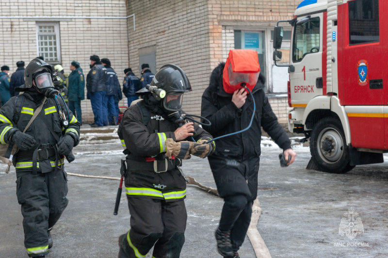 Сегодня в Брянске эвакуировали общежитие БГУ