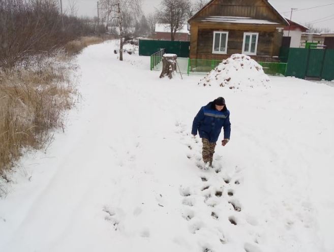 Дорожникам в Жуковке напомнили «о правиле 12 часов» на уборку дорог от снега