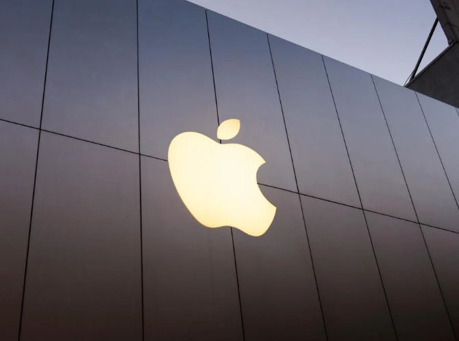 Apple может разрешить установку приложений на свои устройства из сторонних магазинов