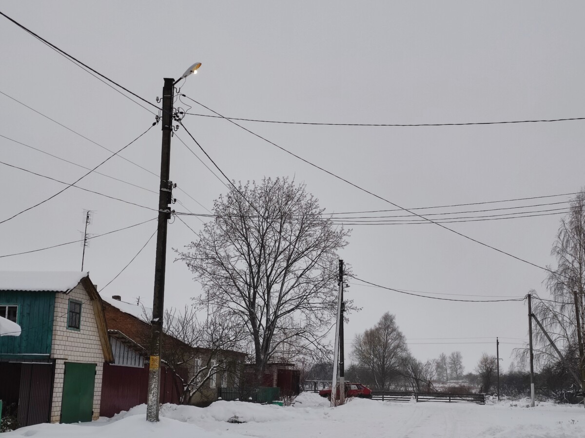 В деревне Злынковского района прокуратура помогла зажечь фонари