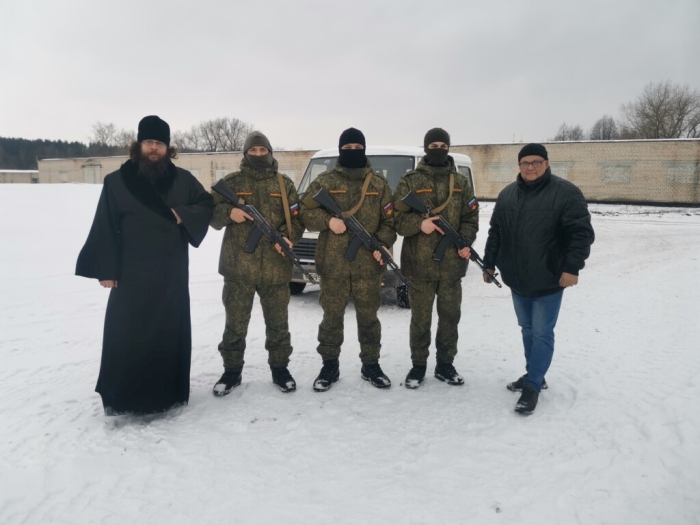 Старообрядцы из Клинцов передали военным микроавтобус