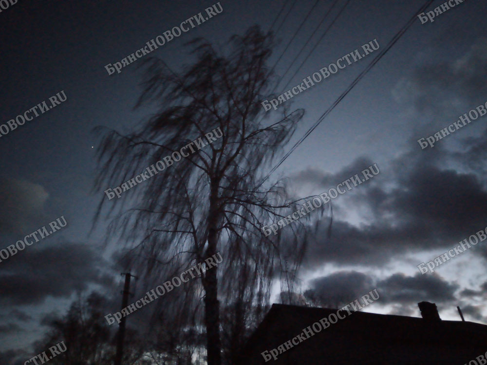 Минувшей ночью в Новозыбкове произошло аварийное отключение электроэнергии