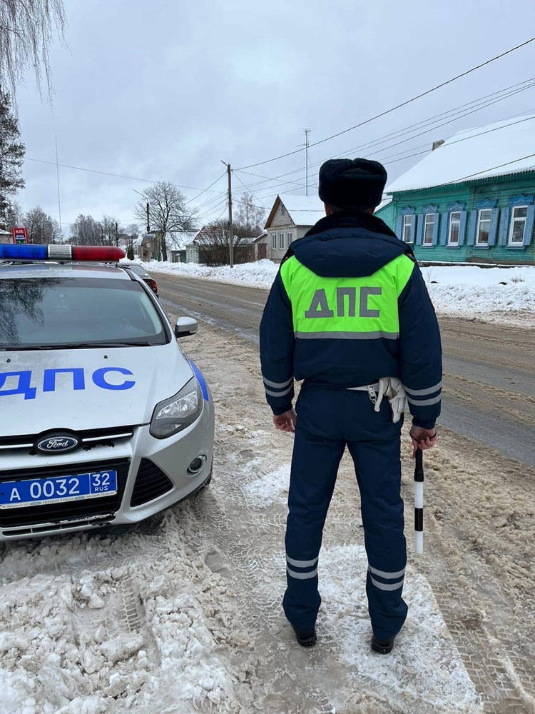 В Новозыбкове оштрафован гражданин Республики Беларусь за поддельное водительское удостоверение