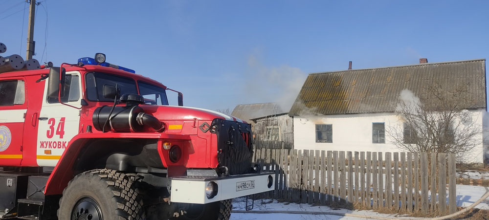 50-летний мужчина погиб в горящем доме в селе Жуковского района
