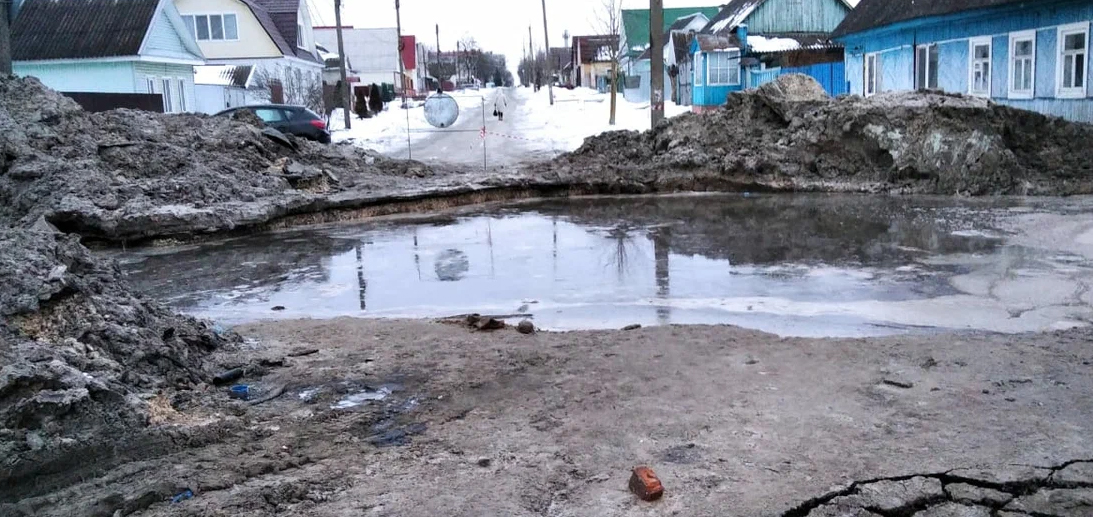 В Карачеве после коммунальной аварии начальнику водоканала грозит дисквалификация или штраф до 100 тысяч рублей