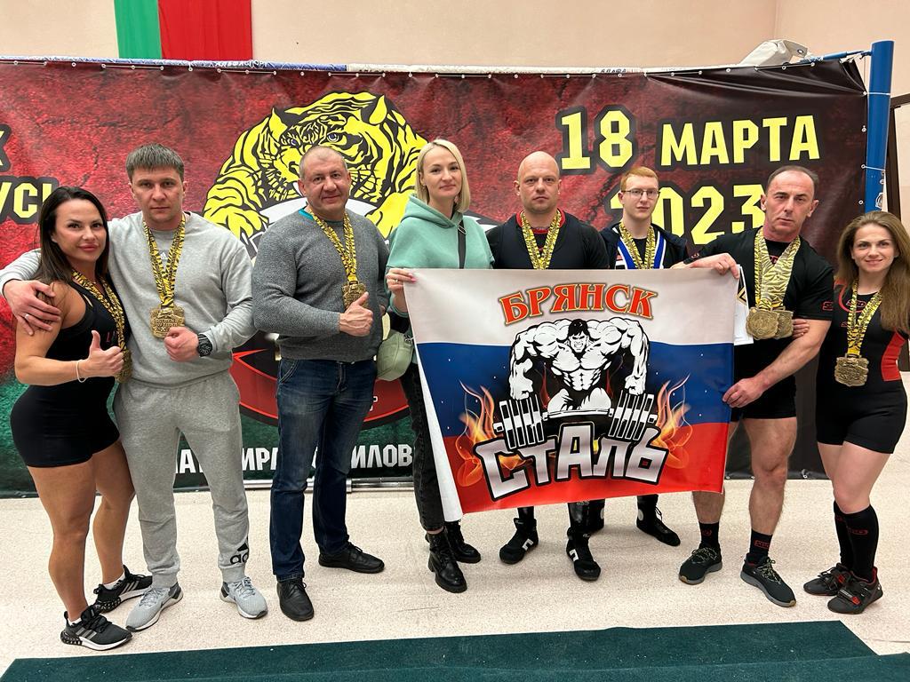 Семеро из Брянска смогли забрать второе командное место на чемпионате мира по силовым видам спорта