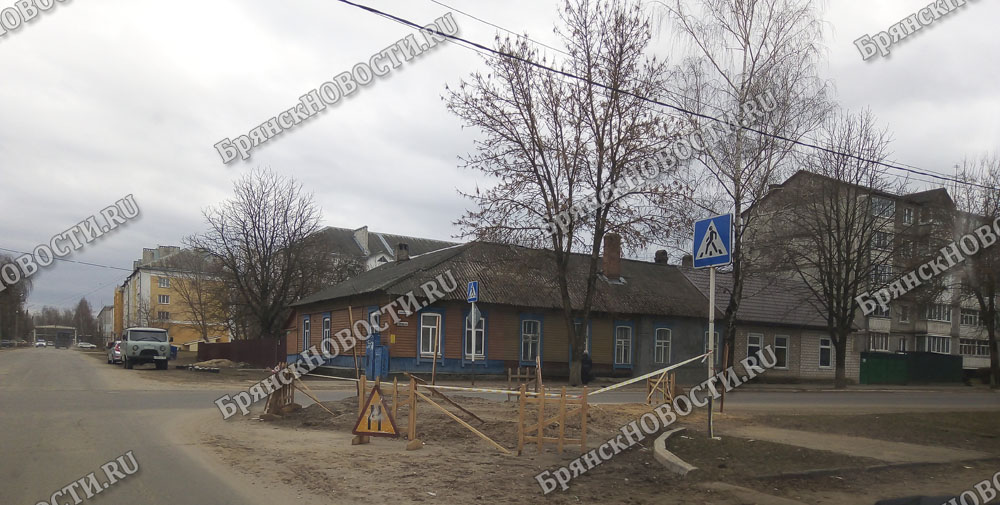 Сроки благоустройства территории после ремонтных работ на пересечении улиц Ломоносова и Садовой в Новозыбкове не определены