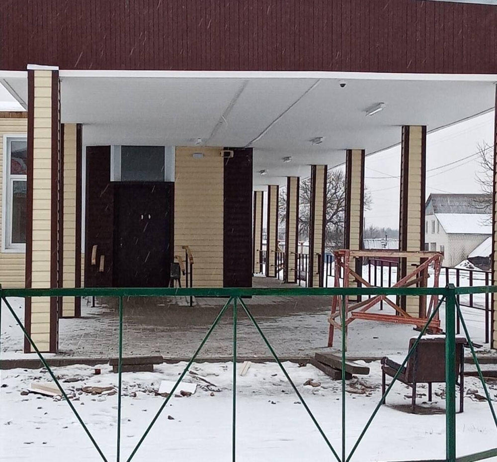 «Прямо как в городе» — жители Климово оценили ремонт автовокзала
