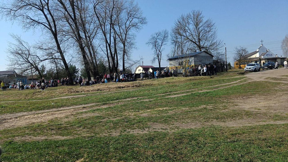 В Клинцах второй день к ряду эвакуируют школы