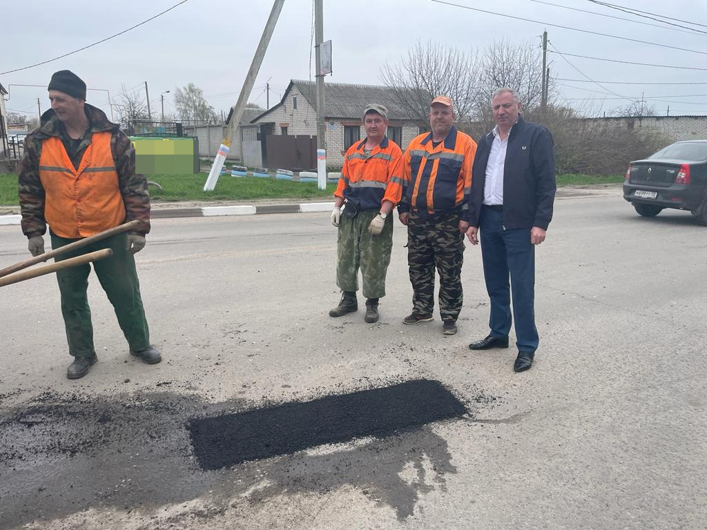 Стародуб включился в марафон по ямочному ремонту