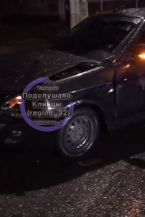Очевидцы сняли на видео последствия ДТП в Клинцах