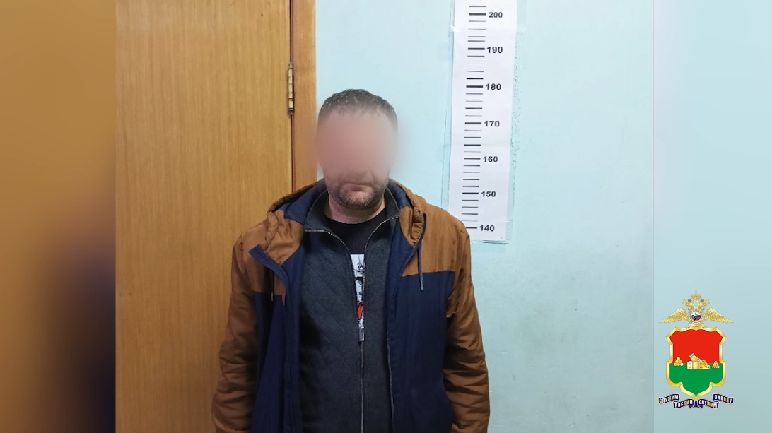 В Брянске задержали курьера с оптовой партией синтетических наркотиков