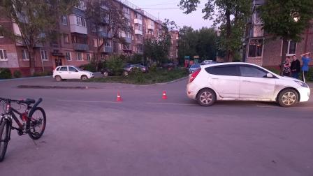В Брянске юный велосипедист попал под автомобиль
