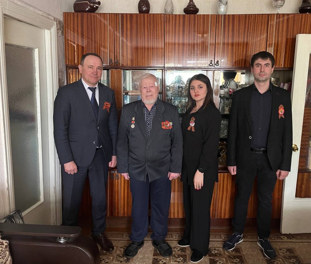В Брянскэнерго поздравили ветеранов – бывших работников энергетической отрасли с Днем Победы