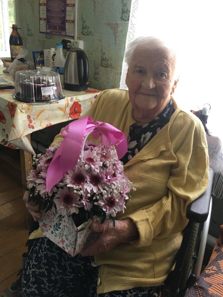 Жительница Новозыбкова Екатерина Быкова отметила 99-й День рождения