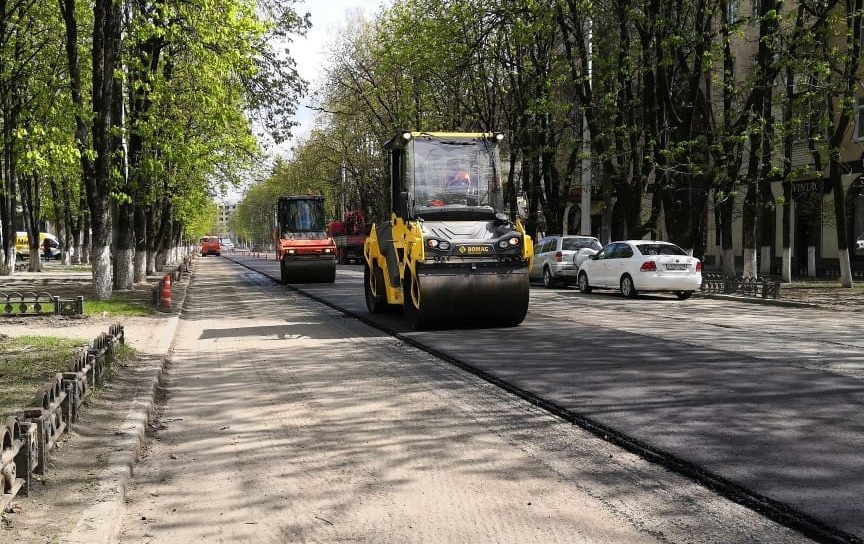В Брянске дорожники «поднажали» и перевыполнили план по ремонту дорог к 1 мая