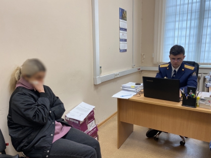 СК показал кадры допроса в Брянске экс-начальника отдела онкодиспансера