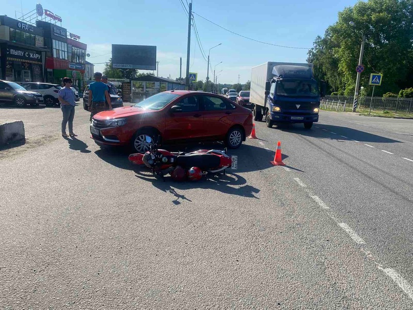 Под Брянском водитель сбила пожилую пару на мотоцикле