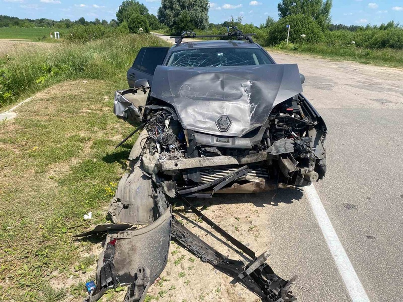 Под Унечей на брянской трассе водитель Renault влетел в «Ладу»