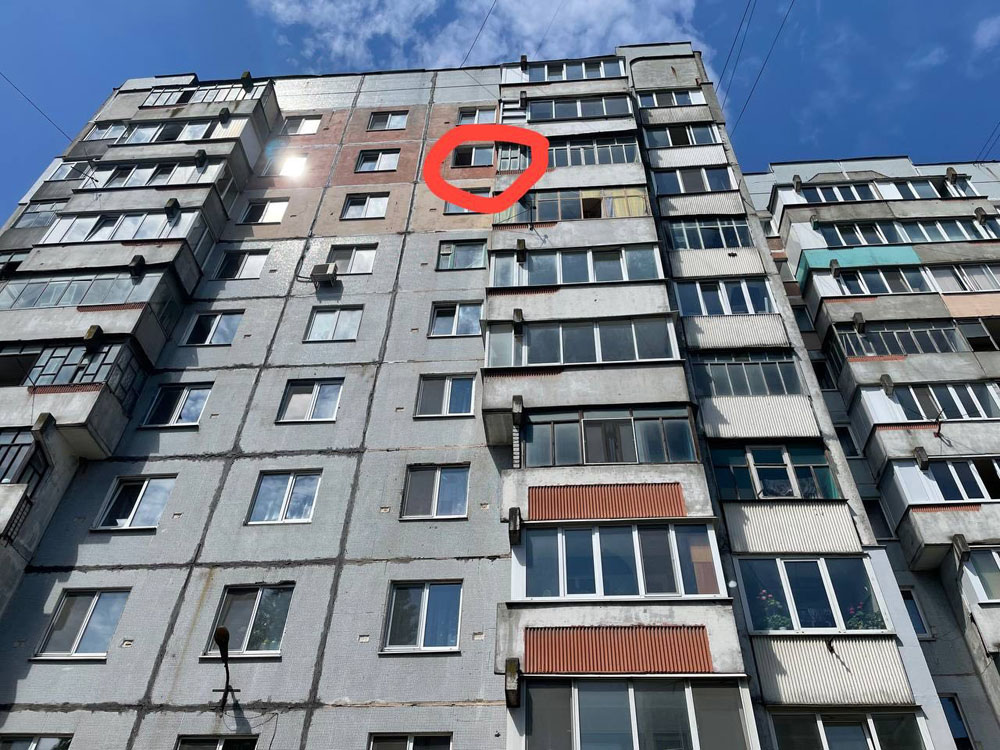 Восьмилетняя девочка выпала из окна девятиэтажки в Брянске